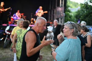 Charity Event 216 a web dsc 1856